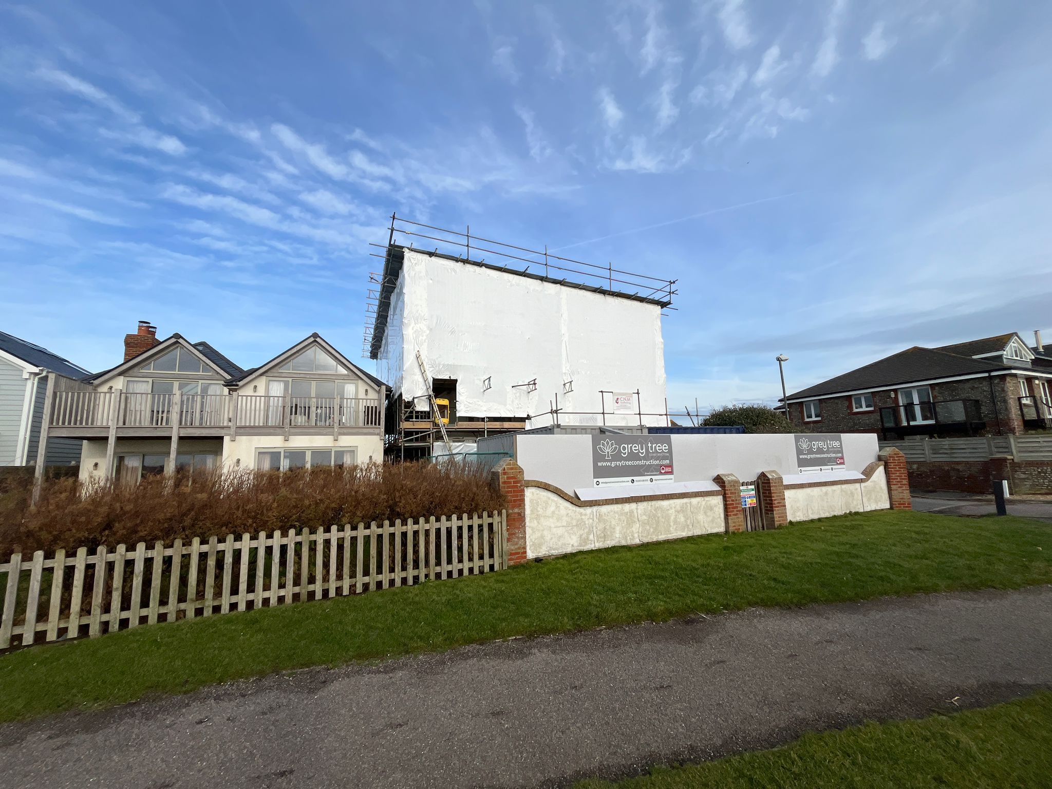 Beach House scaffolding project in West Sussex